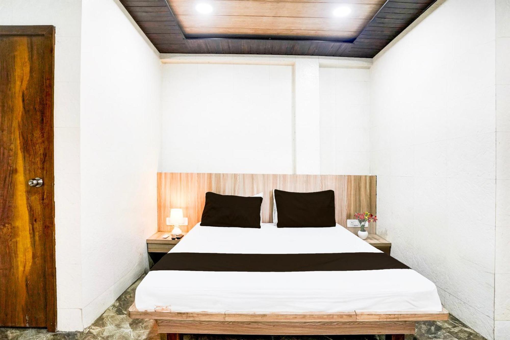 Super Hotel O Dombivali Formerly Pk Lodging Dombivli Extérieur photo